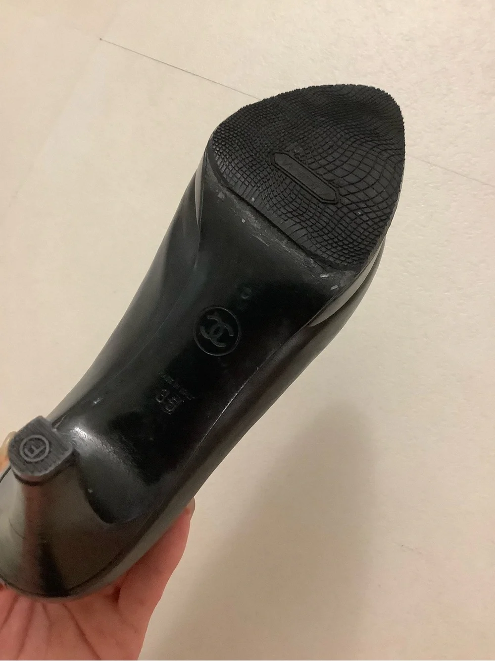 Authentic vintage Chanel Cap Toe Pumps heel size 35